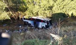 Otobüs kazasında hayatını kaybeden 12 kişinin kimlikleri belli oldu