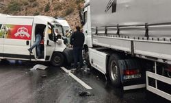 Erzincan’da trafik kazası: 1 ölü, 2 ağır yaralı