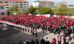 Türkiye'nin en kalabalık öğrenci korosundan oratoryo gösterisi