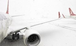Van'da uçak seferleri kar yağışından dolayı ertelendi!