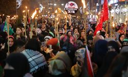 Van’da Gazze için meşaleli yürüyüş