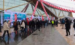 "Doğu Anadolu Kariyer Fuarı" ilk gün 20 bin ziyaretçiyi ağırladı