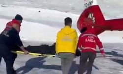 Van’da şiddetli karın ağrısı olan hasta için helikopter havalandı