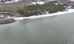 Sıhke Gölü kısmen buz tuttu