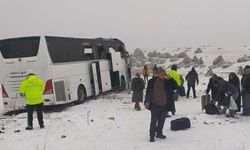 Korkunç kaza! Otobüs kontrolden çıktı: Ölü ve yaralılar var