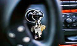 Arabası olanlar dikkat: Kontak anahtarının yanında farklı anahtar takıyorsanız…