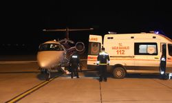 Prematüre bebek, ambulans uçakla Van'a getirildi