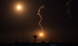 İsrail gece boyu Gazze Şeridi'ne saldırdı: 80 ölü