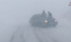 Van'da kar ve tipiden kapanan yollar açıldı
