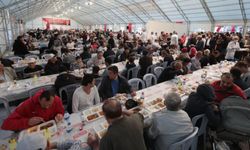 Van’da sadece o ilçede iftar çadırı kuruldu!