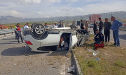 Van'da takla atan otomobildeki 5 kişi yaralandı