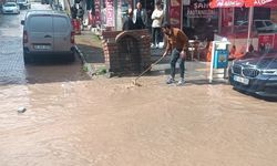 Özalp'te sağanak ve dolu yağışı