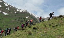 Vanlı dağcılar 3 bin 100 rakımlı Dernekos Dağı’na tırmandı
