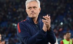 Jose Mourinho'nun Gizemli Kariyeri: Fenerbahçe'nin Yeni Teknik Direktörü Kimdir, Kaç Kupa Kazandı?