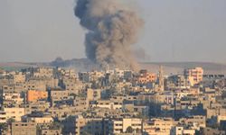 İsrail ordusunun Refah'a düzenlediği hava saldırısında 9 Filistinli hayatını kaybetti