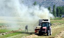 Muş'ta çiftçiler hayvanlarının kışlık yem ihtiyacını karşılamak için mesai yapıyor