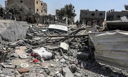 Gazze'de İsrail'in düzenlediği saldırı sonucu 10 Filistinli hayatını kaybetti