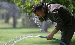 İran'da aşırı sıcaklar nedeniyle tüm kamu kurumları yarın tatil edildi