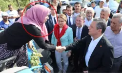 Belediye Başkanının Eşini Özgür Özel'e Çiftçi Diye Yutturdular