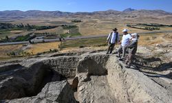 Çavuştepe Kalesi'nde dış surlara açılan yeni bir koridor bulundu