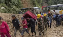 Nepal'de Sel ve Heyelanlar 193 Can Aldı, Ülke Yas Tutuyor!