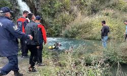 İki çocuğunu boğulmaktan kurtardı, kendisi öldü