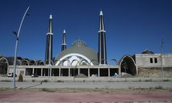 Van'da yapımı devam eden "Tıbbiye Cami ve Külliyesi" için destek bekleniyor