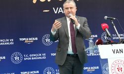 Bakan Bak, Van’da toplu açılış töreninde konuştu: Vanlı sporcular ülkemizi en iyi şekilde temsil edecek