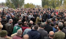 Van'daki silahlı saldırıda hayatını kaybeden sağlık çalışanı son yolculuğuna uğurlandı