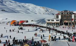 Bakan Bak, gençleri Hakkari'ye davet etti