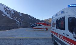 KOAH hastası ambulans helikopterle Van’a sevk edildi