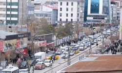 Van trafiği bildiğiniz gibi! İftara saatler kala yoğunluk artıyor