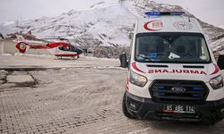 65 yaşındaki hasta helikopter ambulansla Van’a sevk edildi