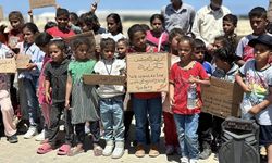 Gazzeli çocuklardan dünyaya 'Açlıktan ölüyoruz' mesajı