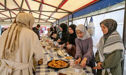 Van'da Gazze yararına kermes düzenlendi