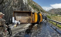 Van yolu üzerinde kaza: 2 yaralı