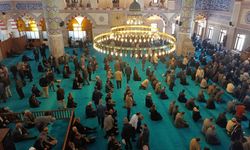 Van’da yarım asırlık camide son cuma namazı kılındı