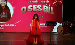 Van'da minik öğrenciler performansları ile mest etti