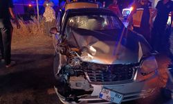 Van'da 2 otomobil çarpıştı: Yaralılar var