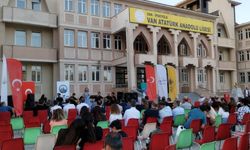Atatürk Lisesi mezunları ikinci kez bir araya geldi