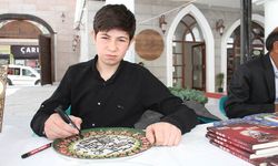 Genç Kaligraf Van’da ilgi odağı