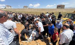 Van'daki silahlı saldırıda hayatını kaybeden Onur Karael toprağa verildi