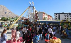 Hakkari'de lunapark sevinci