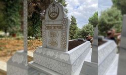 Devlet Bahçeli, Ferdi Tayfur'un kabrini yaptırdı