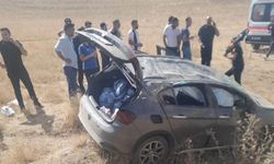 Van'da otomobil şarampole yuvarlandı!