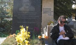 İbrahim Tatlıses’ten Neşet Ertaş’ın mezarına ziyaret