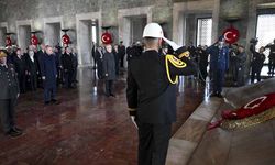 Büyük Önder Atatürk için Anıtkabir'de devlet töreni düzenlendi