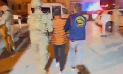 Van'da adam öldürme suçundan aranan şahıs çobanlık yaparken yakalandı