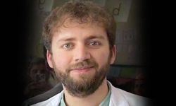 Okulda kalp krizi geçiren genç öğretmen toprağa verildi