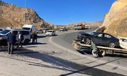Hakkari Van yolunda trafik kazası
